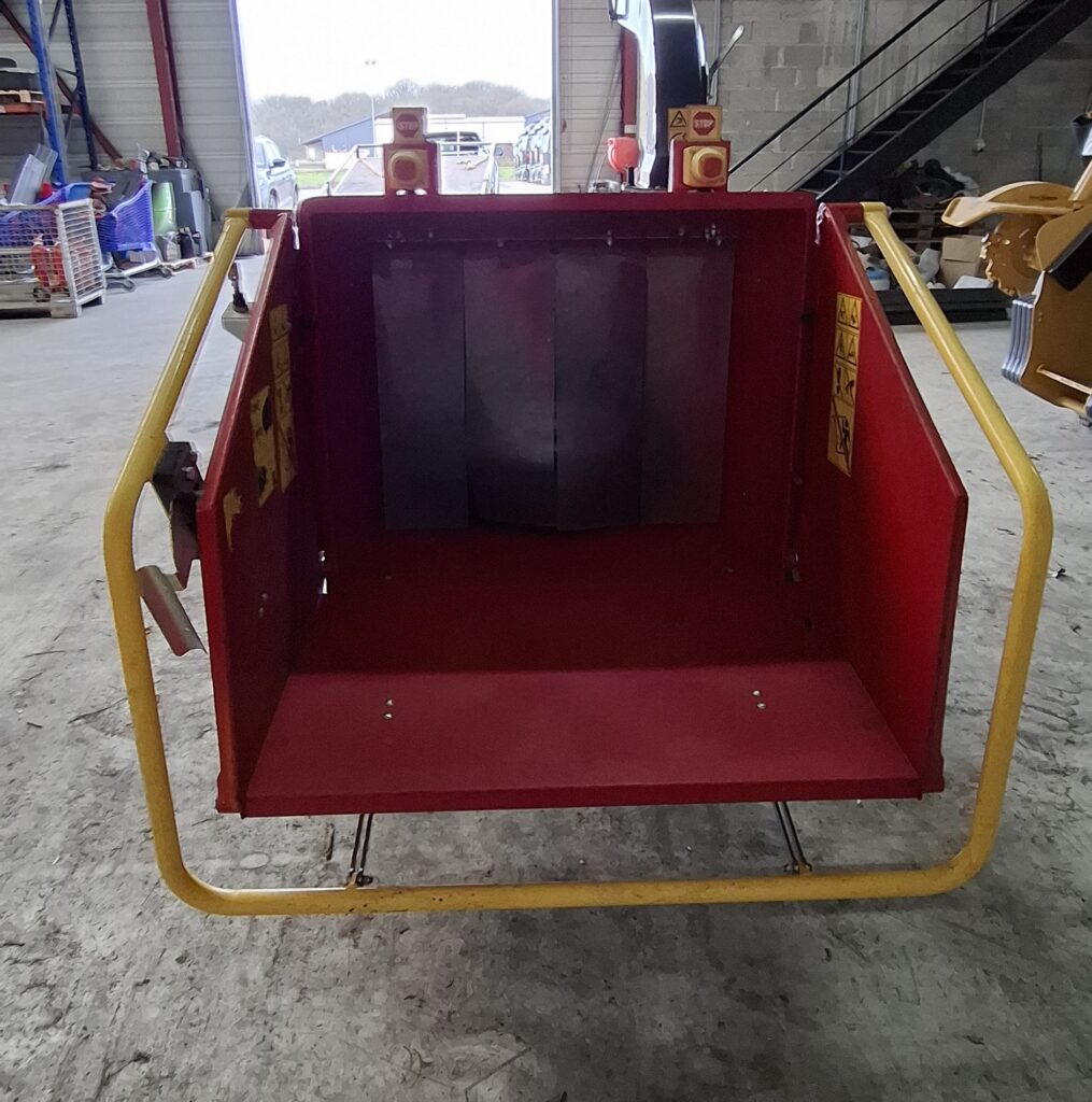 Broyeur d’occasion FSI TP Mobile 165 (2023). Vendu par Vermeer France.